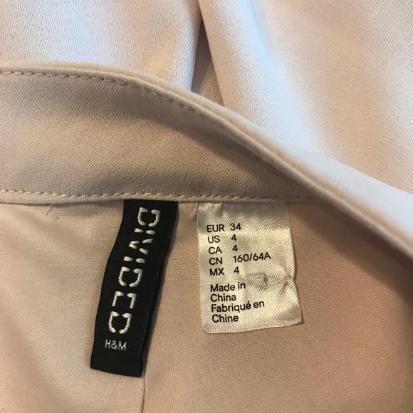 H&M Blush Scallop Hem High Waisted Shorts-Size:4 - Picture 4 of 4